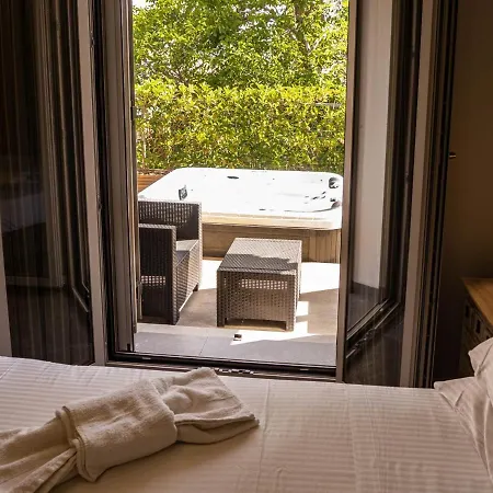 Karya Βίλα Καρυά